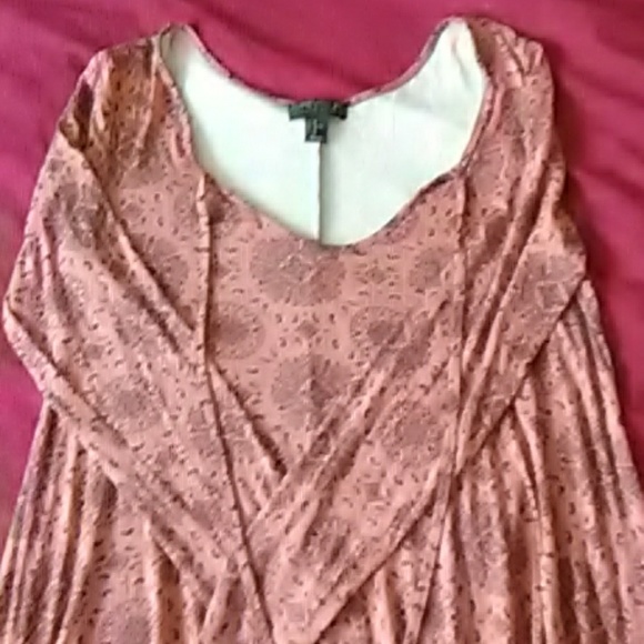 EUC Forever 21+ Flowy Dress - Picture 2 of 4